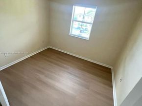 11601 NW 89th St 211, Doral FL 33178