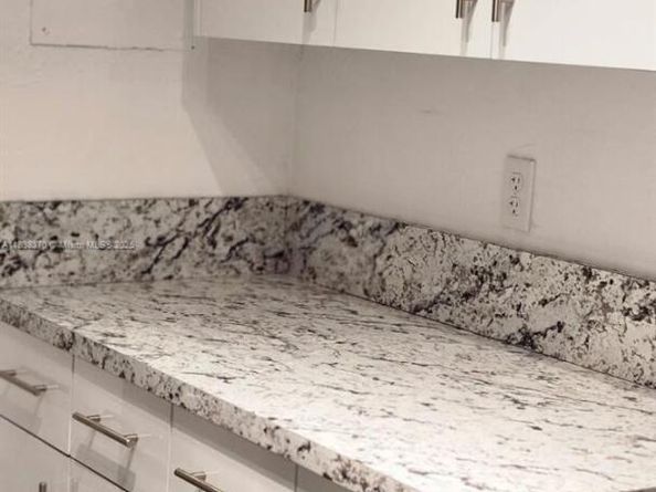 2501 NW 41st Ave 201, Lauderhill FL 33313