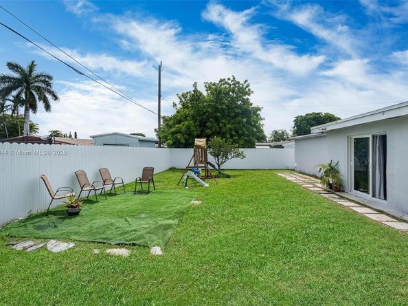6971 SW 24th St, Miramar FL 33023