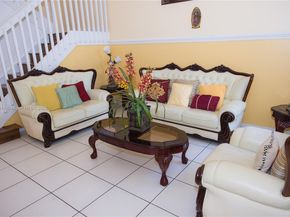 1735 NW 77th Ave, Pembroke Pines FL 33024