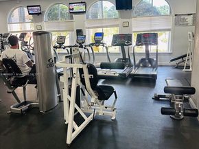 1735 NW 77th Ave, Pembroke Pines FL 33024