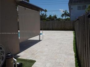 7140 NW 24th St, Sunrise FL 33313