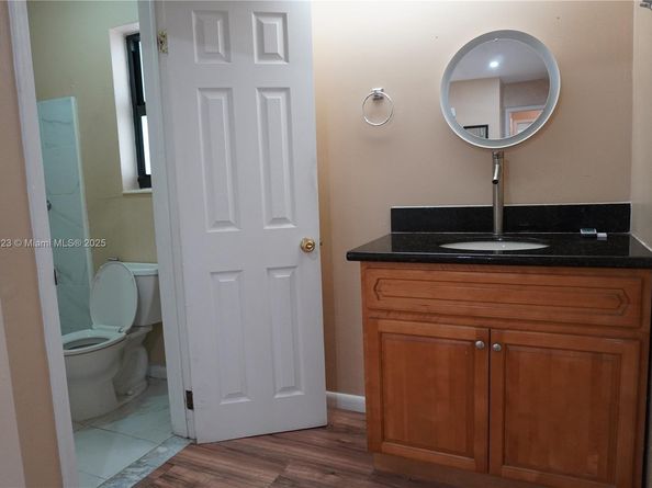 7140 NW 24th St, Sunrise FL 33313