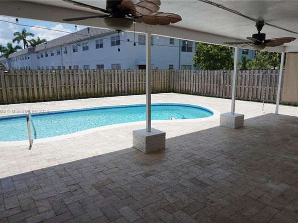 7140 NW 24th St, Sunrise FL 33313