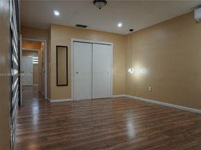 7140 NW 24th St, Sunrise FL 33313