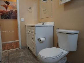 7140 NW 24th St, Sunrise FL 33313
