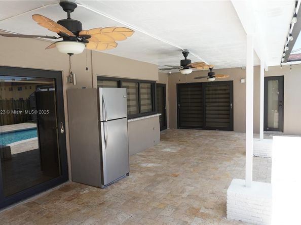 7140 NW 24th St, Sunrise FL 33313