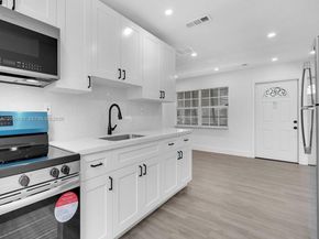 3050 NE 13th Ave, Pompano Beach FL 33064