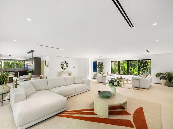 222 E Rivo Alto Dr, Miami Beach FL 33139