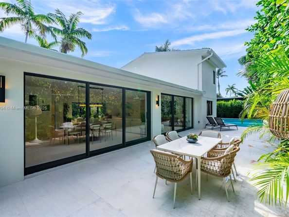 222 E Rivo Alto Dr, Miami Beach FL 33139