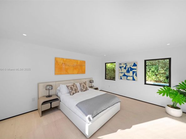 222 E Rivo Alto Dr, Miami Beach FL 33139