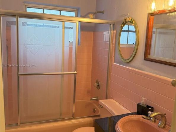 8581 SW 36th St, Miami FL 33155
