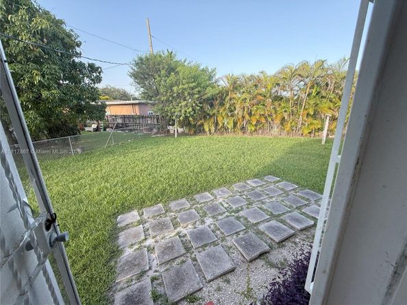 8581 SW 36th St, Miami FL 33155