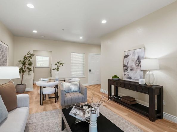 211 S Fremont Street 204, San Mateo CA 94401