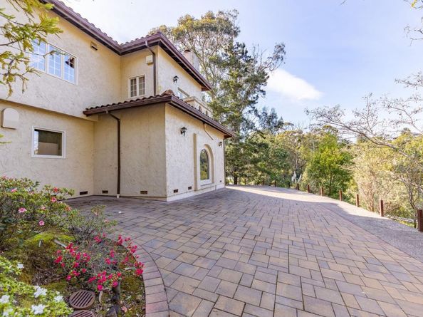 1035 Macadamia Drive, Hillsborough CA 94010