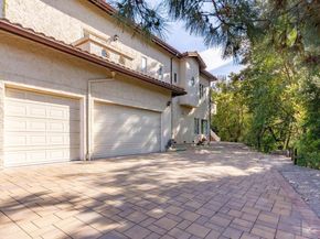 1035 Macadamia Drive, Hillsborough CA 94010