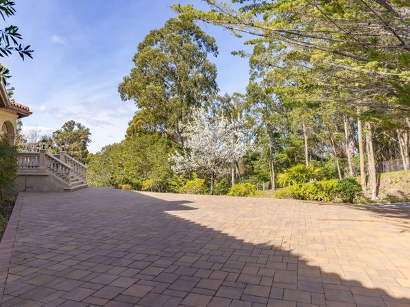 1035 Macadamia Drive, Hillsborough CA 94010