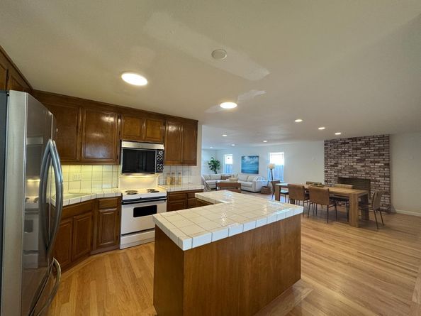 651 Spruce Street, Half Moon Bay CA 94019