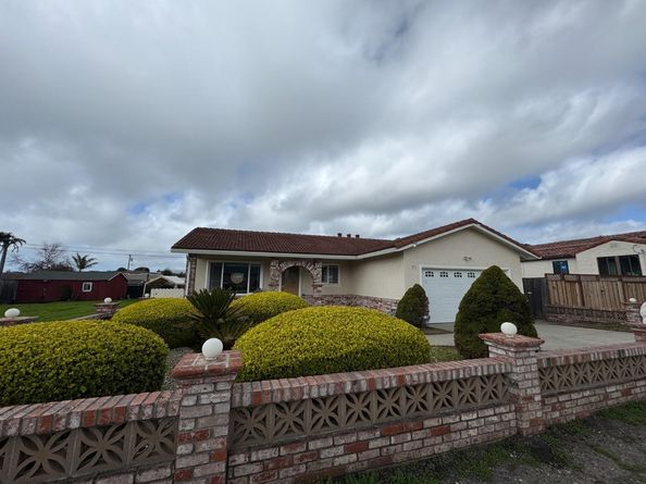 651 Spruce Street, Half Moon Bay CA 94019