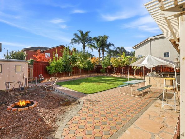 946 Martiri Court, Gilroy CA 95020