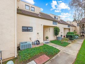 8170 Westwood Drive 22, Gilroy CA 95020