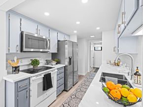 8170 Westwood Drive 22, Gilroy CA 95020