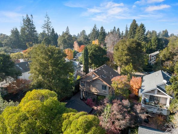 90 Walnut Avenue, Atherton CA 94027