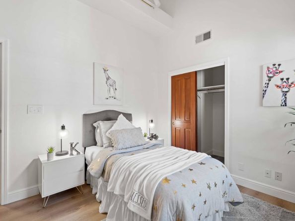 90 Walnut Avenue, Atherton CA 94027