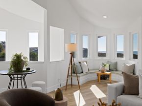 211 Washington Boulevard, Half Moon Bay CA 94019