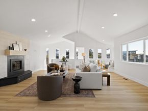 211 Washington Boulevard, Half Moon Bay CA 94019