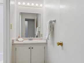 285 Tradewinds Drive 6, San Jose CA 95123