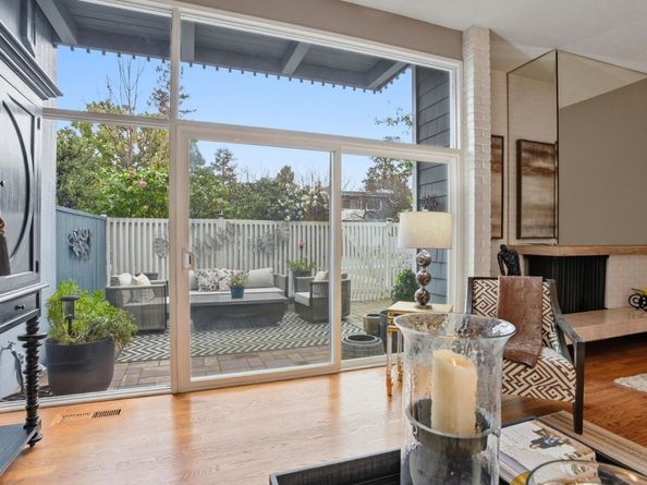 653 Fox Court, Redwood City CA 94061