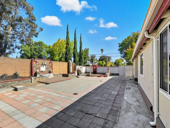 1199 Blazingwood Drive, Sunnyvale CA 94089