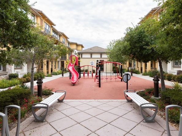 733 E Evelyn Avenue, Sunnyvale CA 94086