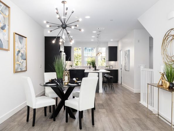 733 E Evelyn Avenue, Sunnyvale CA 94086