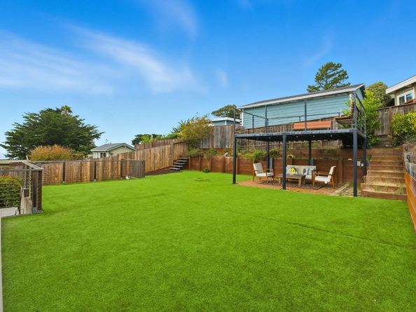 383 Monterey Road, Pacifica CA 94044