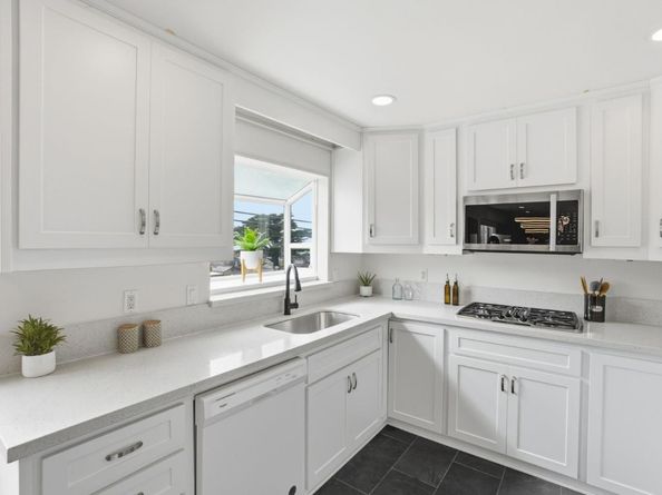 383 Monterey Road, Pacifica CA 94044