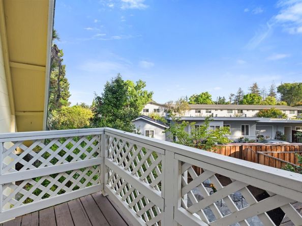 2524 W Middlefield Road, Mountain View CA 94043