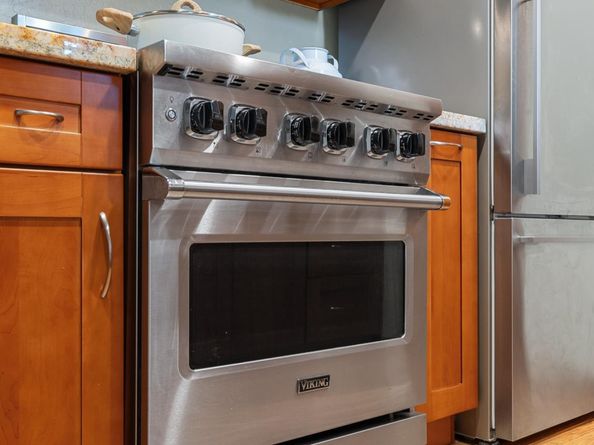 2524 W Middlefield Road, Mountain View CA 94043