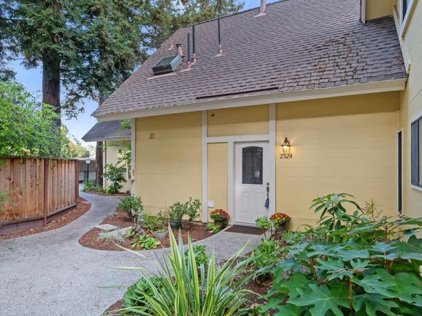 2524 W Middlefield Road, Mountain View CA 94043