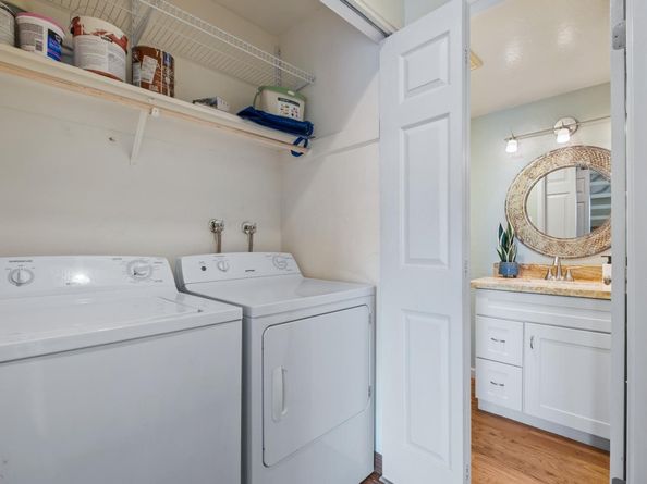 2524 W Middlefield Road, Mountain View CA 94043