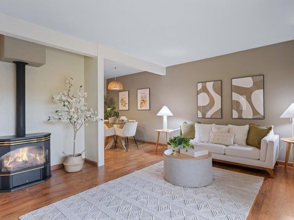 2524 W Middlefield Road, Mountain View CA 94043