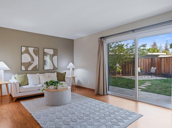 2524 W Middlefield Road, Mountain View CA 94043