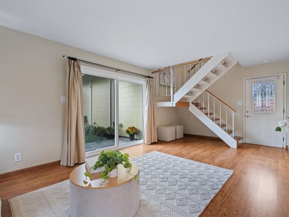 2524 W Middlefield Road, Mountain View CA 94043