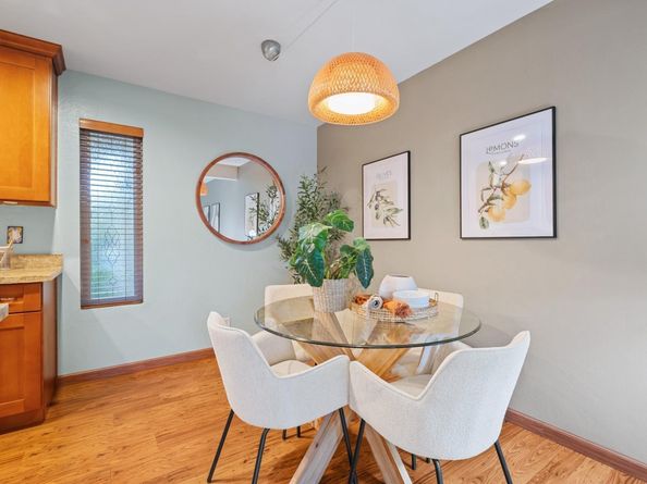 2524 W Middlefield Road, Mountain View CA 94043