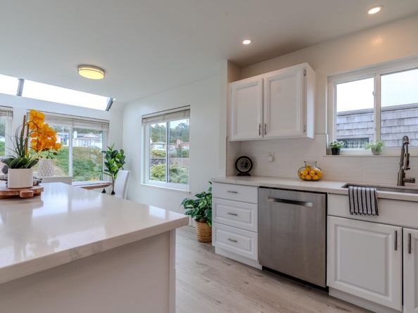 262 Beachview Avenue 5, Pacifica CA 94044