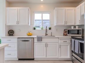 262 Beachview Avenue 5, Pacifica CA 94044