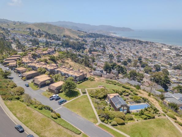 262 Beachview Avenue 5, Pacifica CA 94044