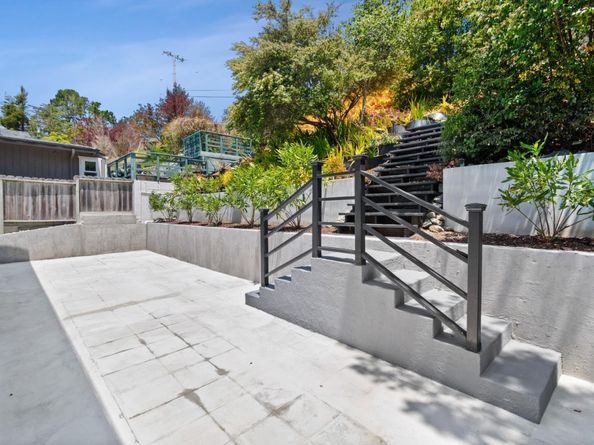 330 Avenue Portola, El Granada CA 94018