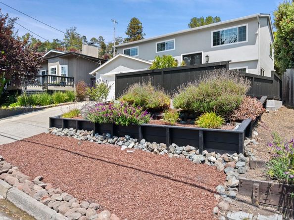330 Avenue Portola, El Granada CA 94018